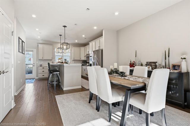 230 Sydney Court S, Plymouth, MI 48170