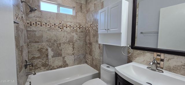 18209 N 7TH Drive, Phoenix, AZ 85023