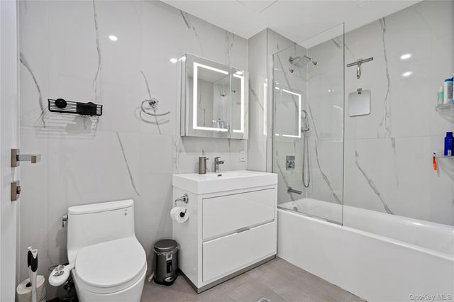 379 Ocean Parkway 3A, Brooklyn, NY 11218