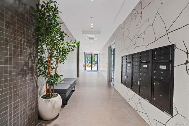 379 Ocean Parkway 3A, Brooklyn, NY 11218