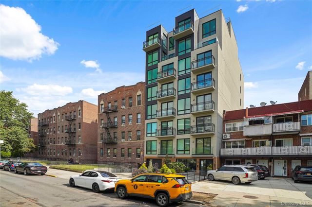 379 Ocean Parkway 3A, Brooklyn, NY 11218