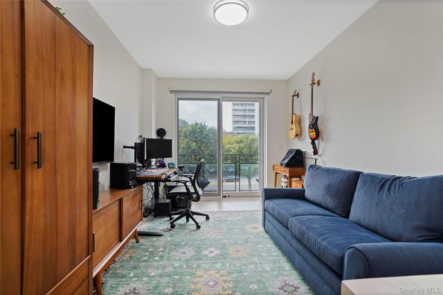 379 Ocean Parkway 3A, Brooklyn, NY 11218
