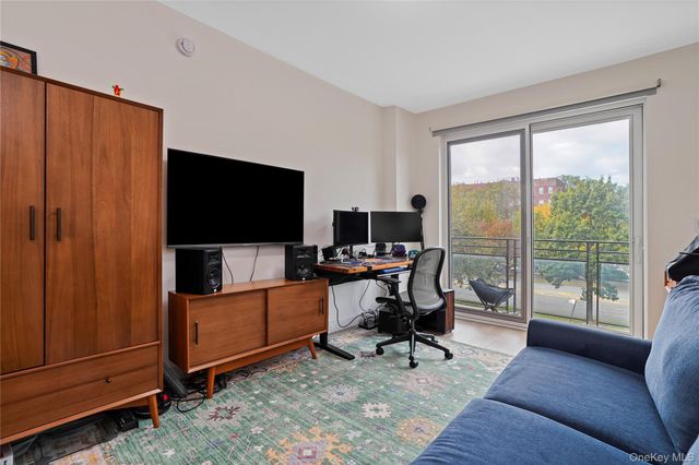 379 Ocean Parkway 3A, Brooklyn, NY 11218