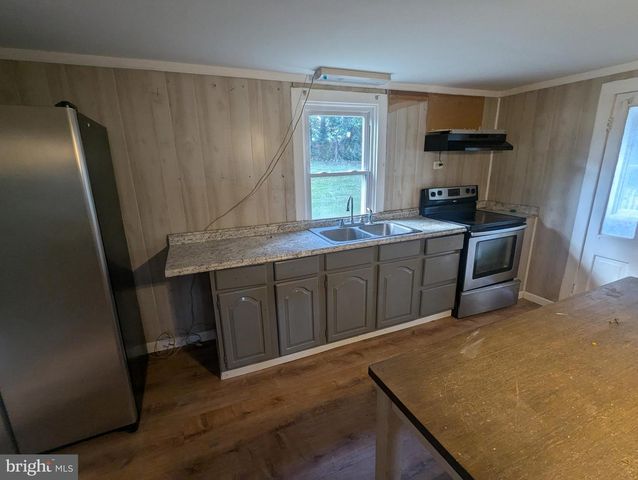 2353 LITTLE GEORGETOWN RD, Hedgesville, WV 25427