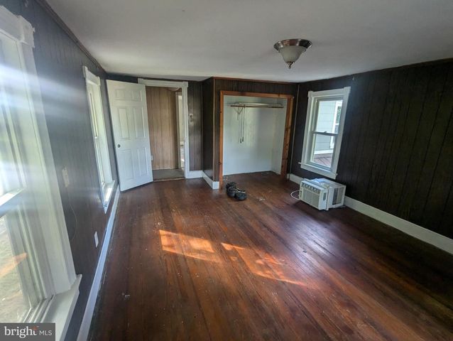 2353 LITTLE GEORGETOWN RD, Hedgesville, WV 25427