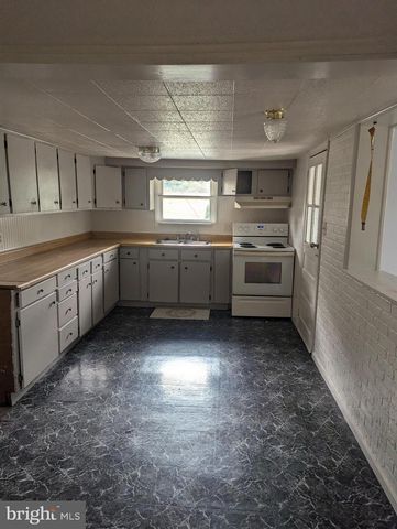 2353 LITTLE GEORGETOWN RD, Hedgesville, WV 25427