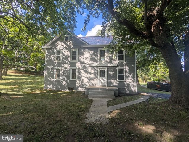 2353 LITTLE GEORGETOWN RD, Hedgesville, WV 25427