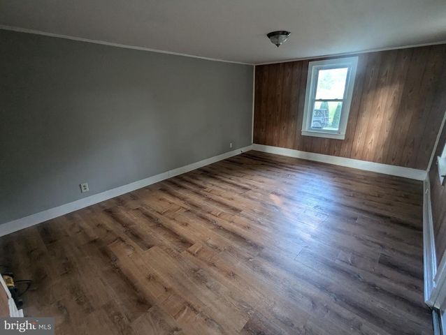 2353 LITTLE GEORGETOWN RD, Hedgesville, WV 25427