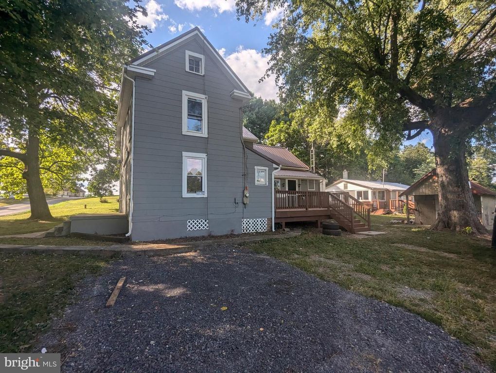 2353 LITTLE GEORGETOWN RD, Hedgesville, WV 25427