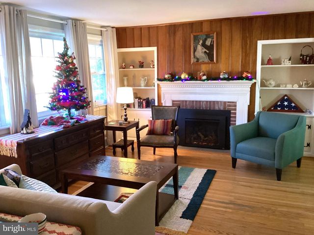 120 HUNT CLUB LN, Newtown Square, PA 19073