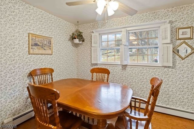 77 Sun Valley Way, Morris Plains Boro, NJ 07950