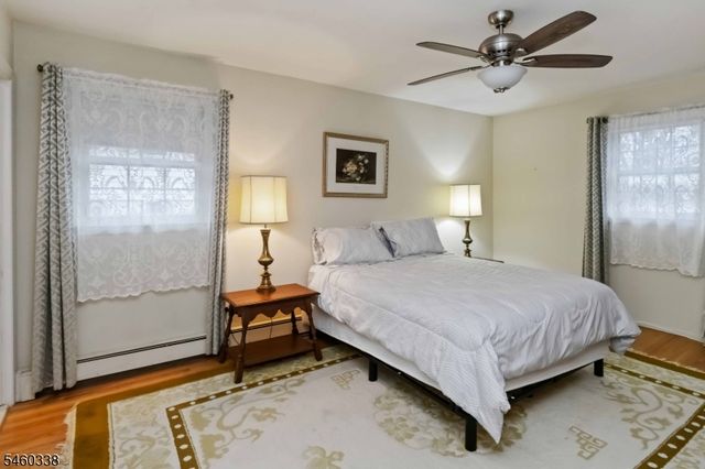77 Sun Valley Way, Morris Plains Boro, NJ 07950