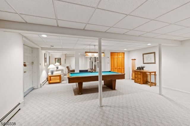 77 Sun Valley Way, Morris Plains Boro, NJ 07950