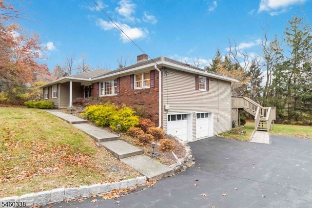 77 Sun Valley Way, Morris Plains Boro, NJ 07950
