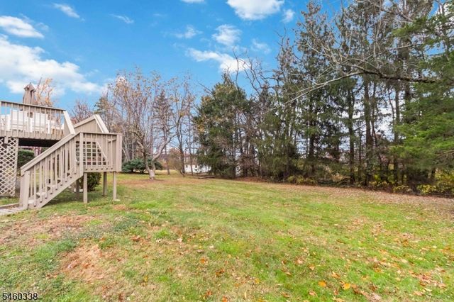77 Sun Valley Way, Morris Plains Boro, NJ 07950