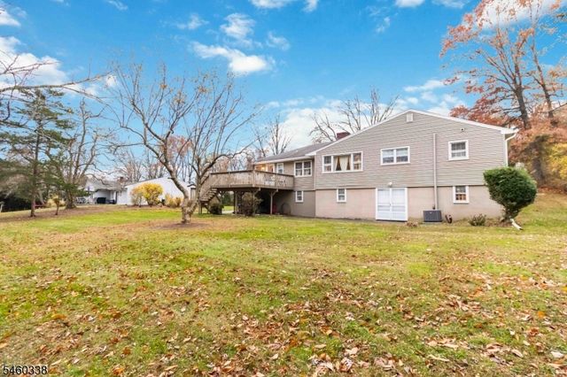 77 Sun Valley Way, Morris Plains Boro, NJ 07950