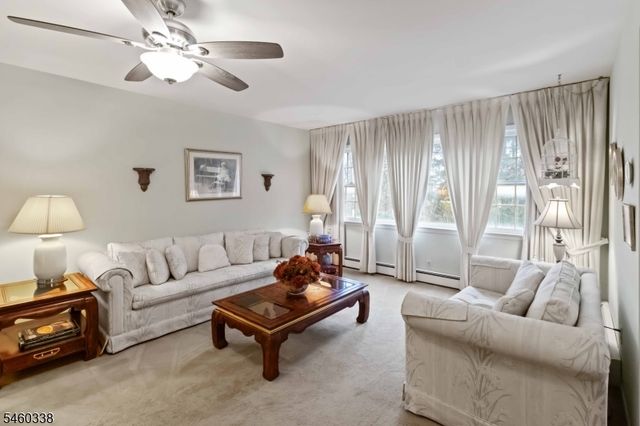 77 Sun Valley Way, Morris Plains Boro, NJ 07950