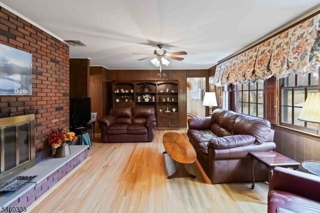 77 Sun Valley Way, Morris Plains Boro, NJ 07950