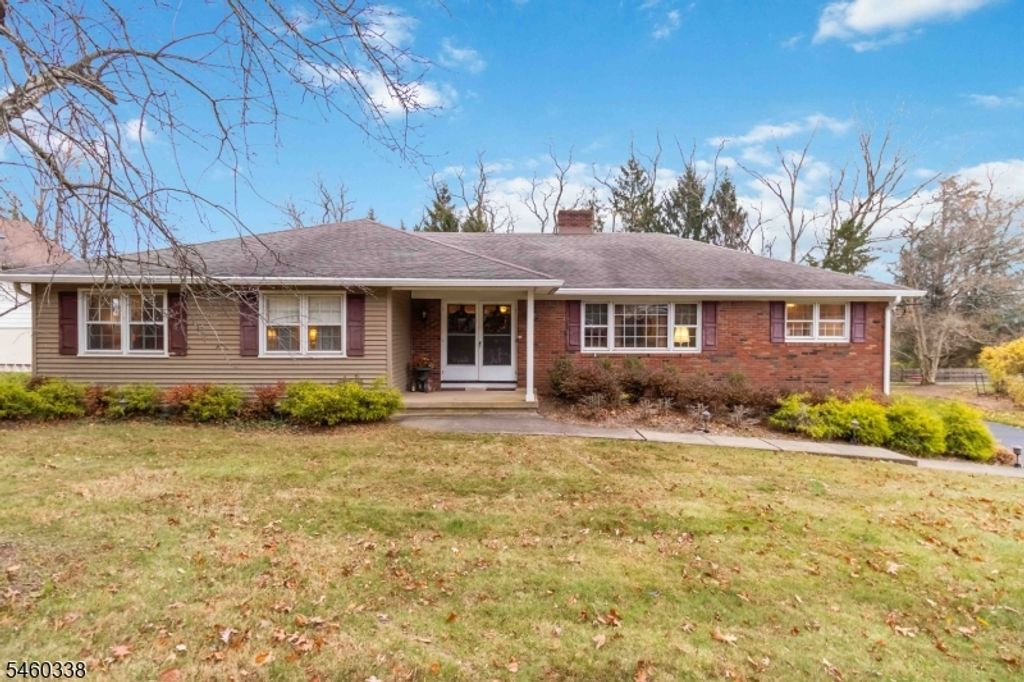 77 Sun Valley Way, Morris Plains Boro, NJ 07950