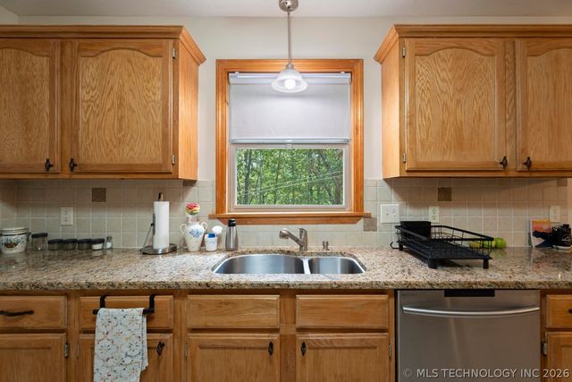 455 Whitetail Road, Kansas, OK 74347