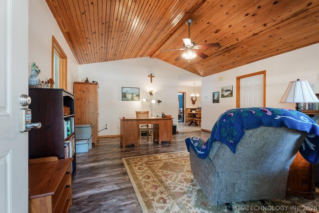455 Whitetail Road, Kansas, OK 74347
