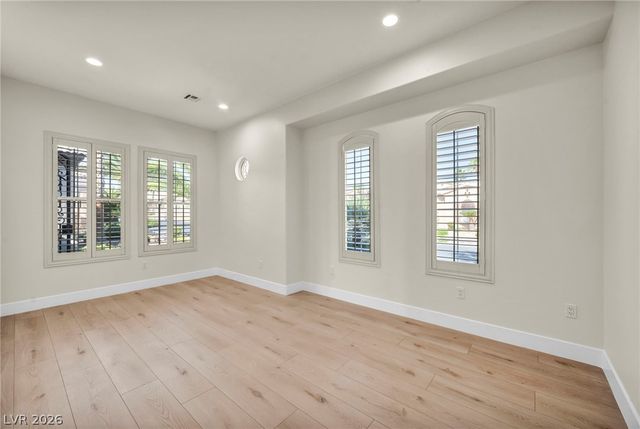 4754 Riva De Romanza Street, Las Vegas, NV 89135