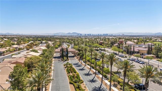 4754 Riva De Romanza Street, Las Vegas, NV 89135