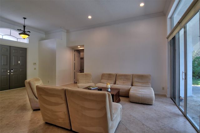 1125 E Waterside Cir, Weston, FL 33327