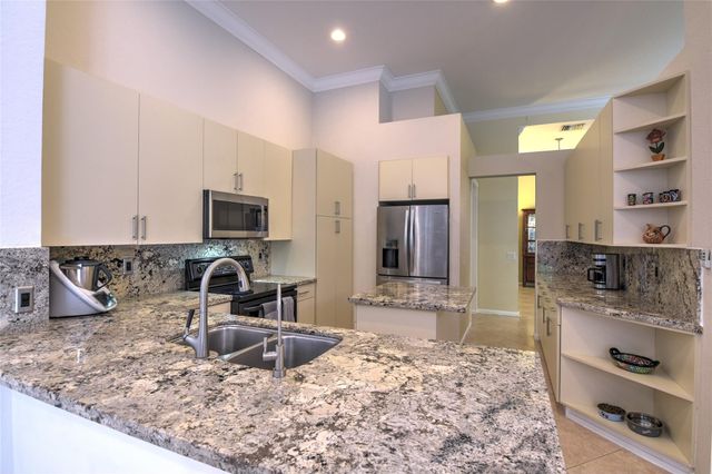 1125 E Waterside Cir, Weston, FL 33327