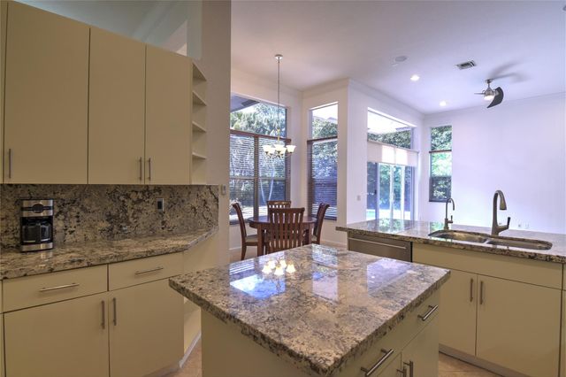 1125 E Waterside Cir, Weston, FL 33327