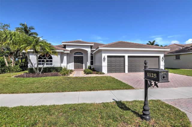 1125 E Waterside Cir, Weston, FL 33327