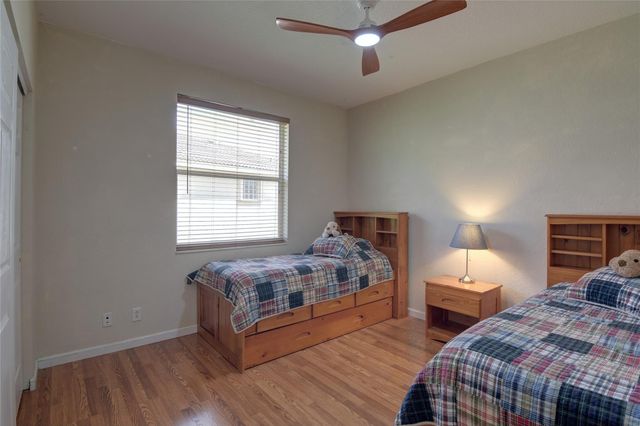 1125 E Waterside Cir, Weston, FL 33327