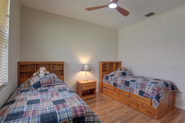 1125 E Waterside Cir, Weston, FL 33327