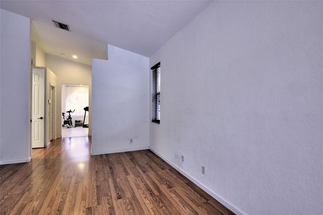 1125 E Waterside Cir, Weston, FL 33327