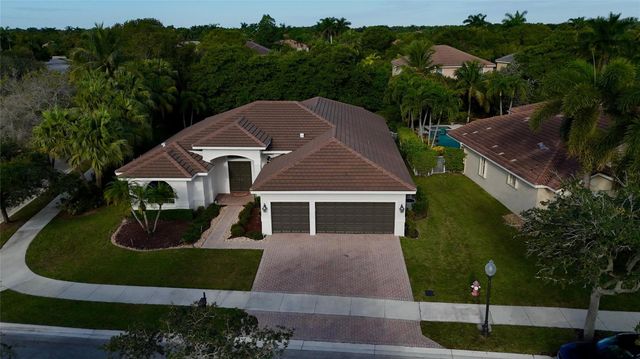 1125 E Waterside Cir, Weston, FL 33327