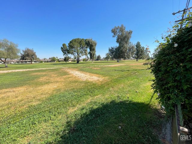 6212 Bel Aire Way, Bakersfield, CA 93309