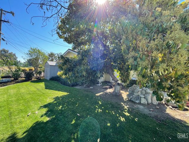 6212 Bel Aire Way, Bakersfield, CA 93309