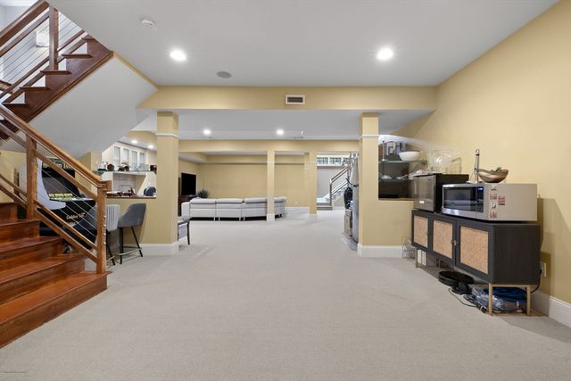 20 Hamlet Street 1, Newton, MA 02459