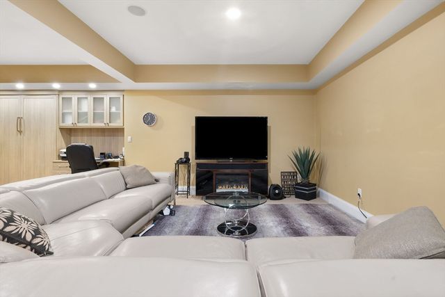 20 Hamlet Street 1, Newton, MA 02459