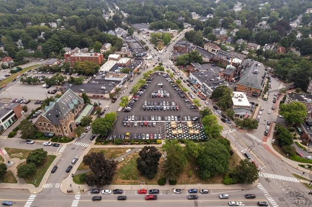 20 Hamlet Street 1, Newton, MA 02459