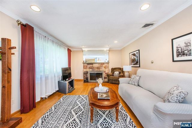 9 Morse Avenue, Butler Borough, NJ 07405
