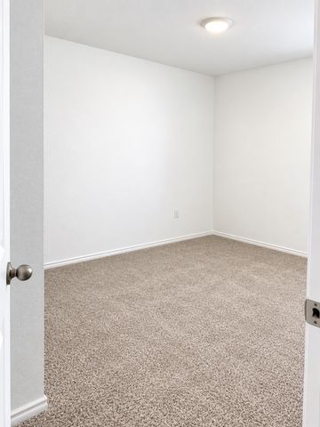 13606 Gunnison Grove Ave, Mustang Ridge, TX 78610