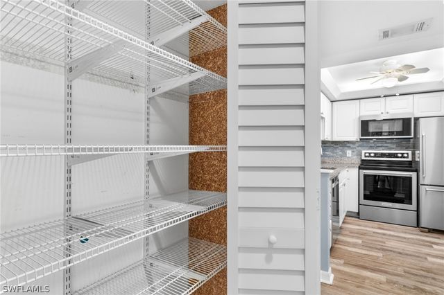 1660 Pine Valley DR 104, Fort Myers, FL 33907