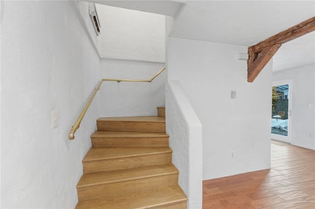 5 Bowser Court, Newport, RI 02840