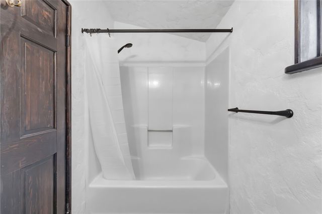 5 Bowser Court, Newport, RI 02840