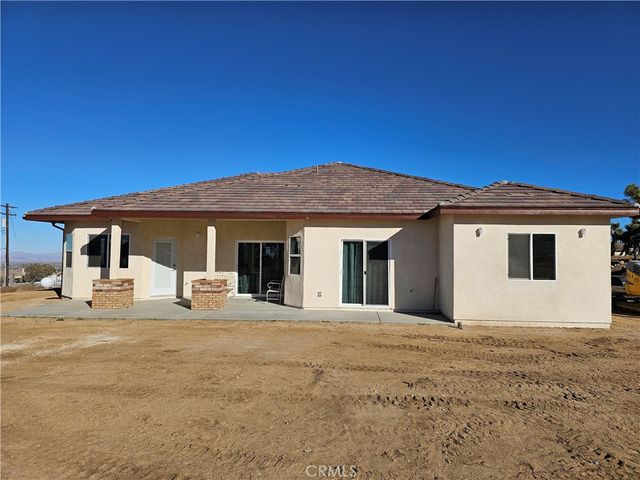 8630 Sahara, Phelan, CA 92371
