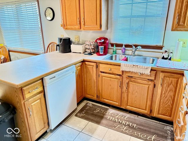 5100 W Prairiewood Drive, Muncie, IN 47304