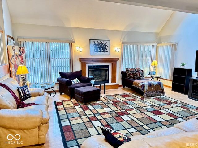 5100 W Prairiewood Drive, Muncie, IN 47304