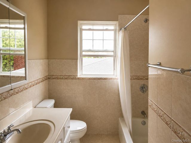 21924 141st Avenue, Laurelton, NY 11413