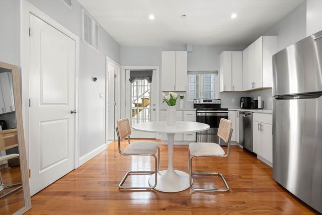 309 309-311 Sumner Street 2R, Boston, MA 02128